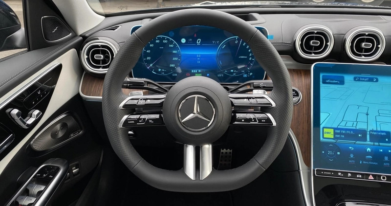 Mercedes-Benz Klasa C cena 299900 przebieg: 10000, rok produkcji 2023 z Słupsk małe 211